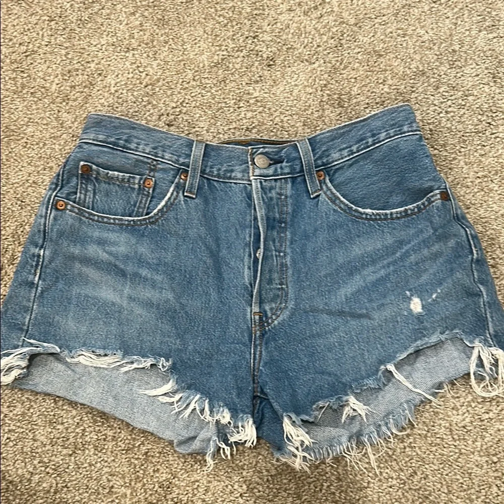 Levi’s Women's Blue Denim Shorts - Picture 1 of 2